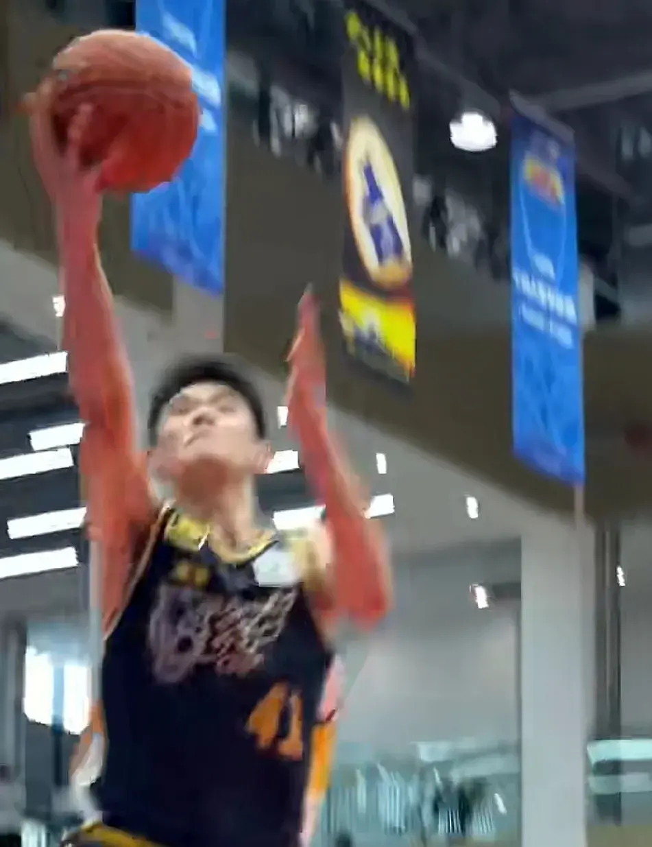 比赛, 他的打法风, https