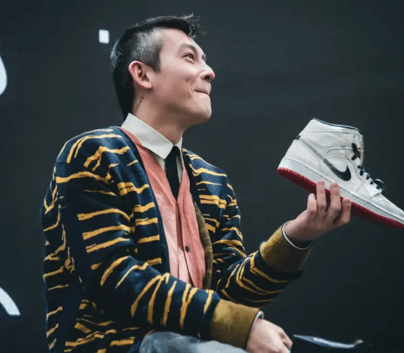 第一个被告, 陈冠希以及