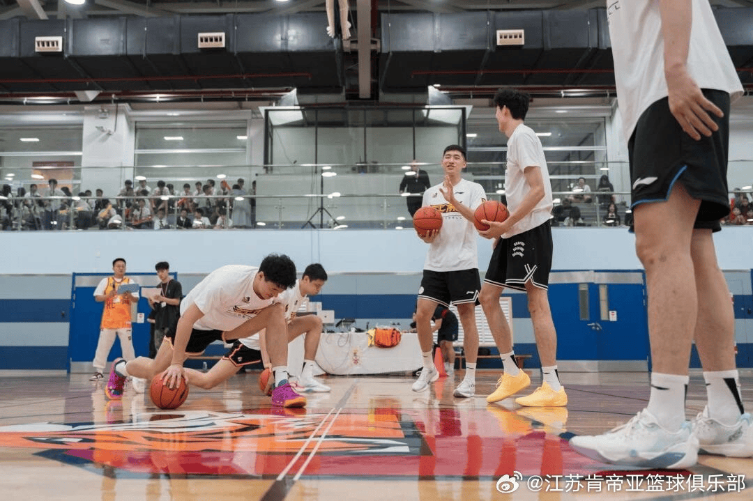 媒分享校园, 行活动图集, cn