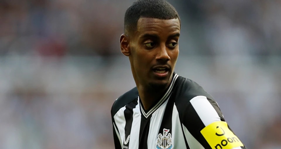 在转会截止, 声称他与俱 在转会截止, 声称他与俱